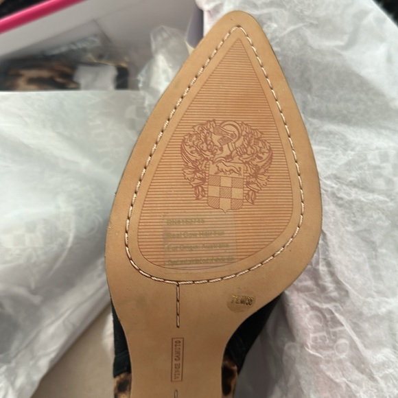 NIB Vince Camuto booties. 7.5 - Picture 2 of 5